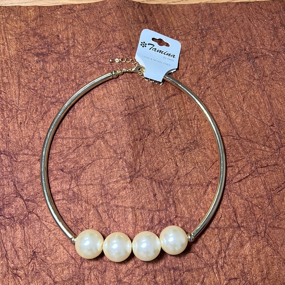 Gold and Pearl necklace
